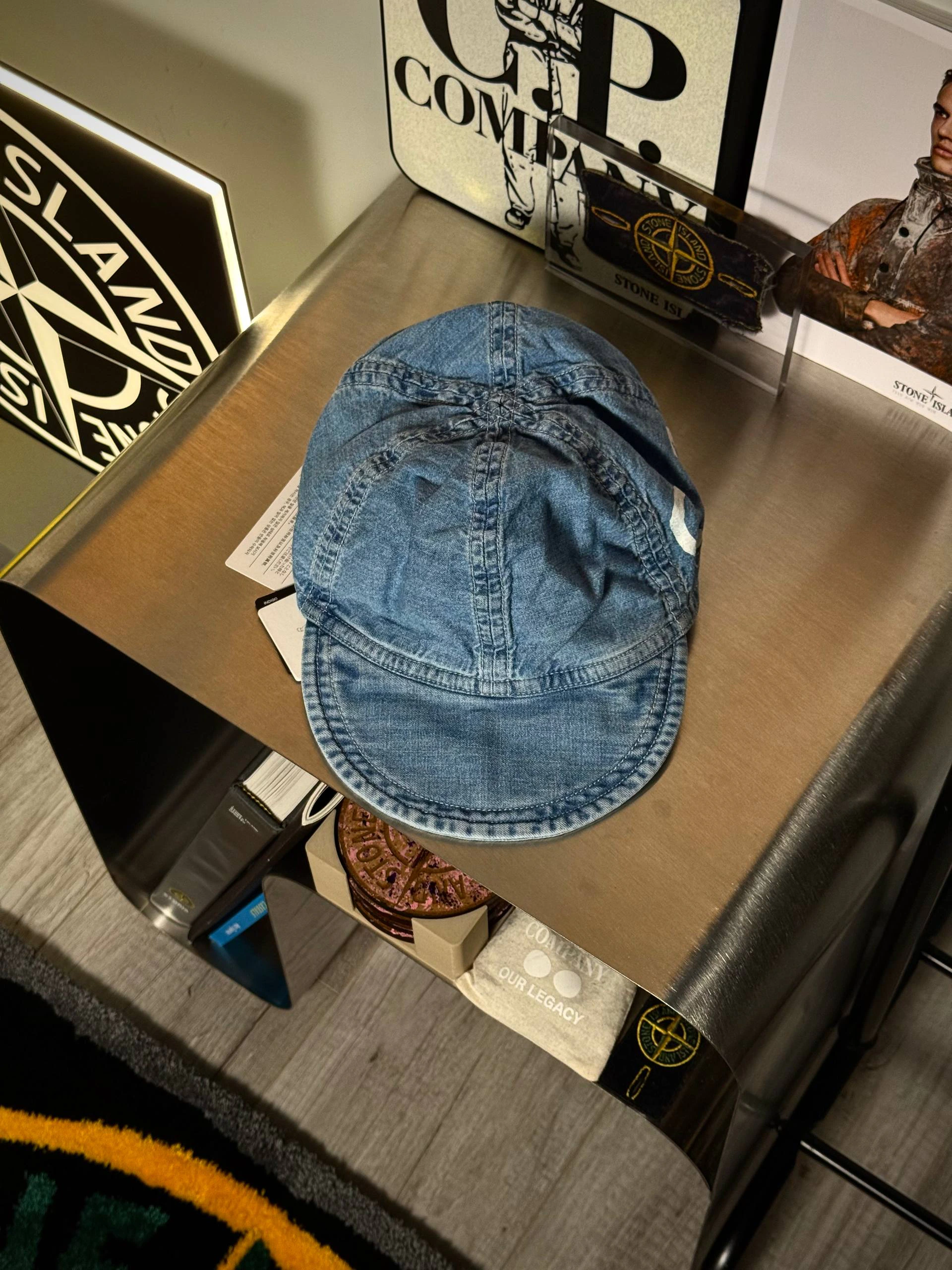 C.P. Company In Blu Denim Chambray Cap, фото 1